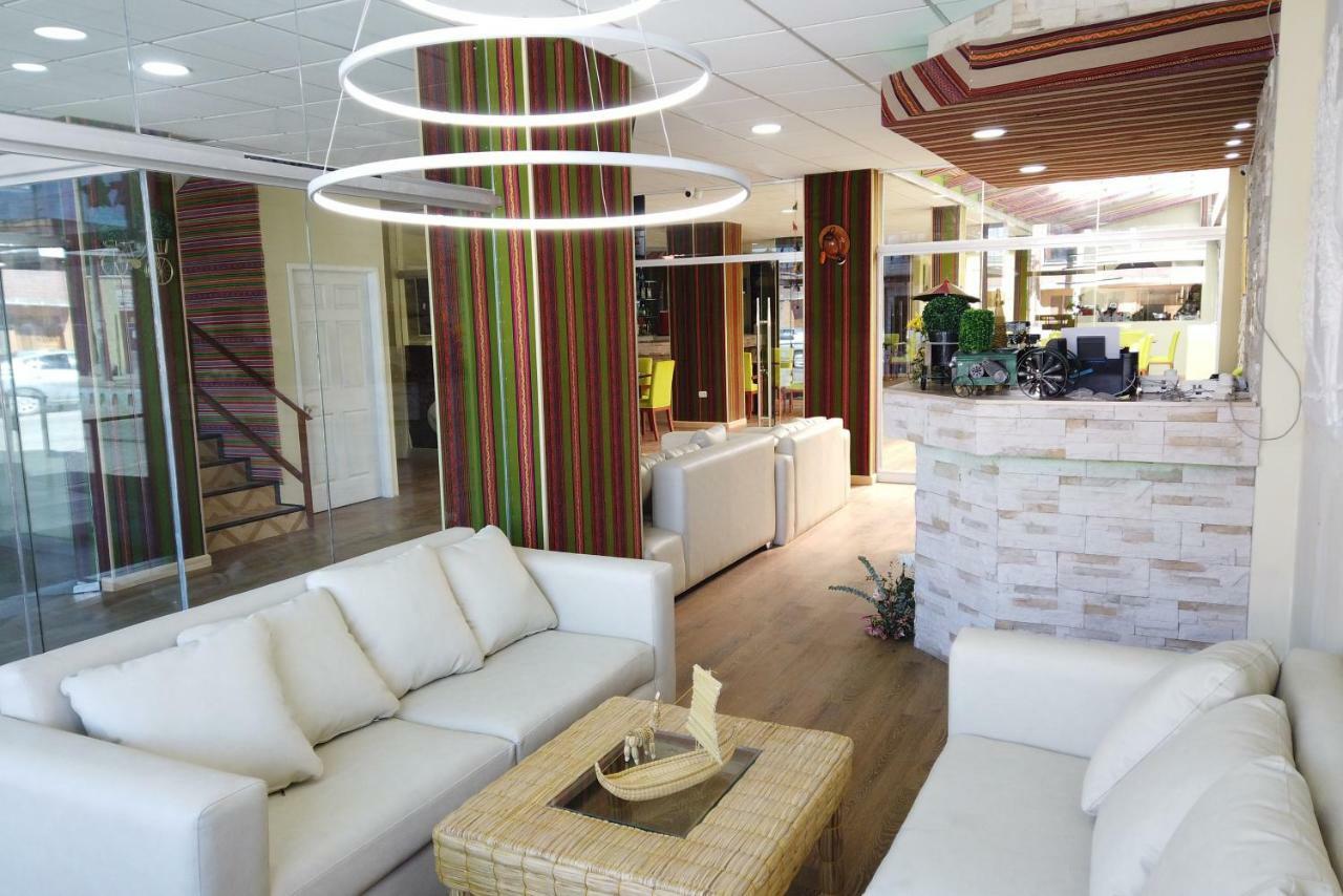 Almudena Suites אויוני מראה חיצוני תמונה
